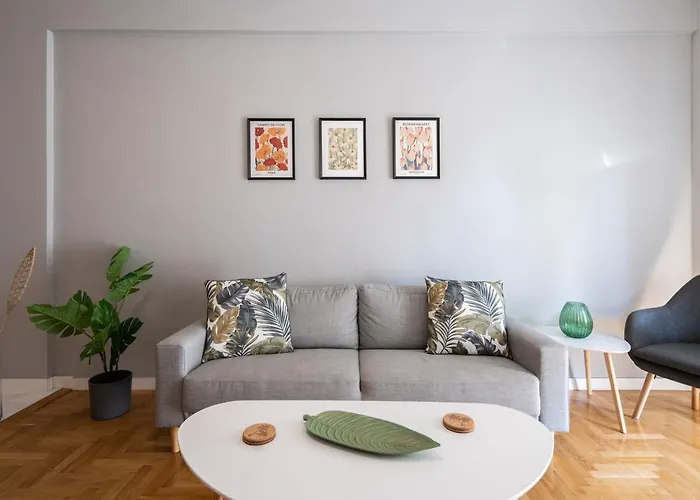 Liv - Contemporary Apartment In Athens
