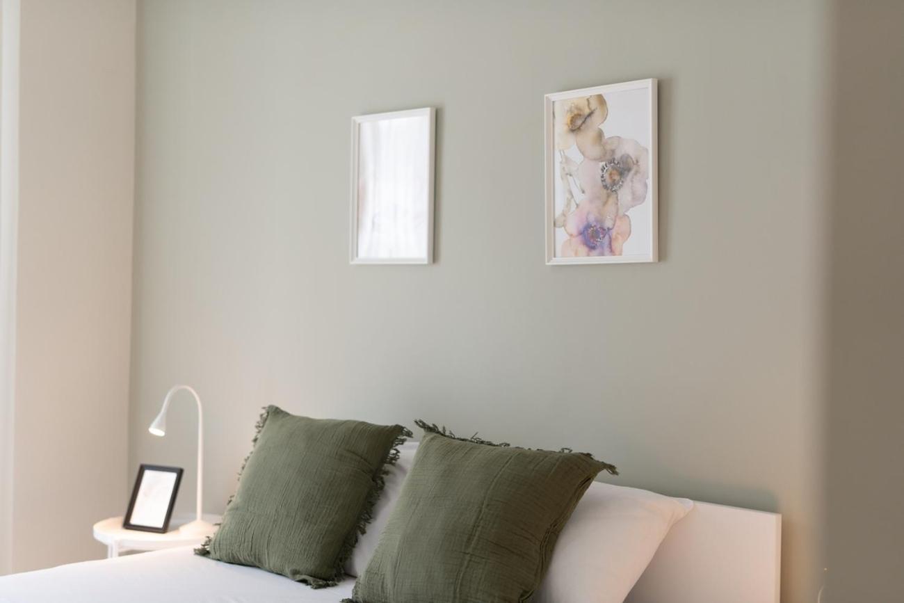 Liv - Contemporary In Apartment Athens